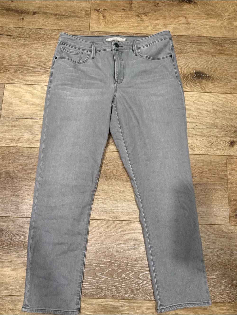 Athleta, gray jeans, stretchy, skinny, ankle length.
Never worn